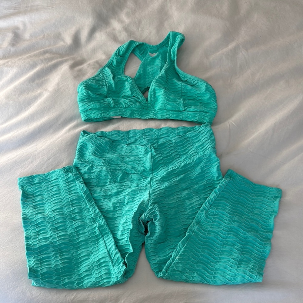 Booty by Brabants Teal Leggings and Top Set